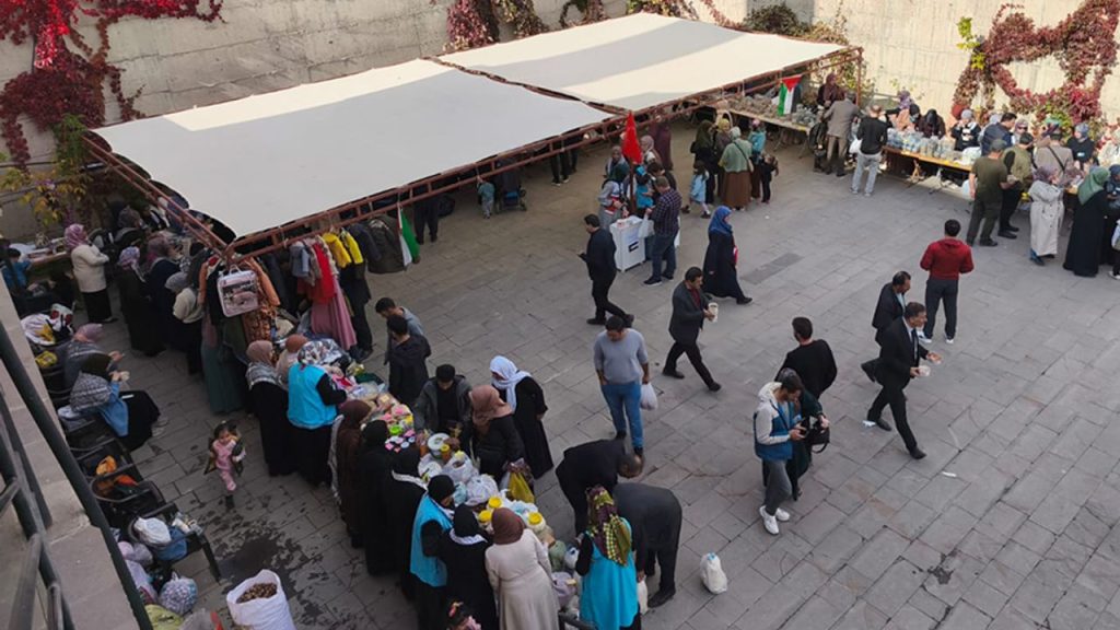 Hakkari’de Gazze yararına kermes düzenlendi
